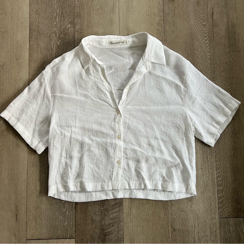 Abercrombie & Fitch White Short-Sleeve Button-Down Top